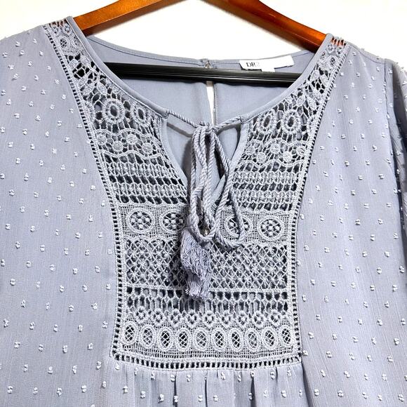 DR2 Medium Baby Blue Ruffle Shoulder Top Boho Tied Lace Clip Dot Work Cute Girly - Picture 3 of 11